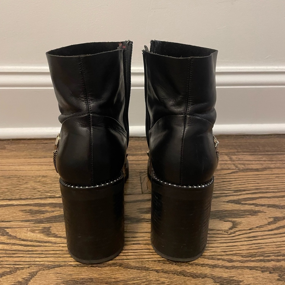 Linea Rosa Booties - Picture 3 of 7